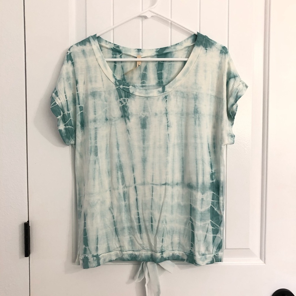 NWT Lovemarks Tie-dye Open Back Shirt
